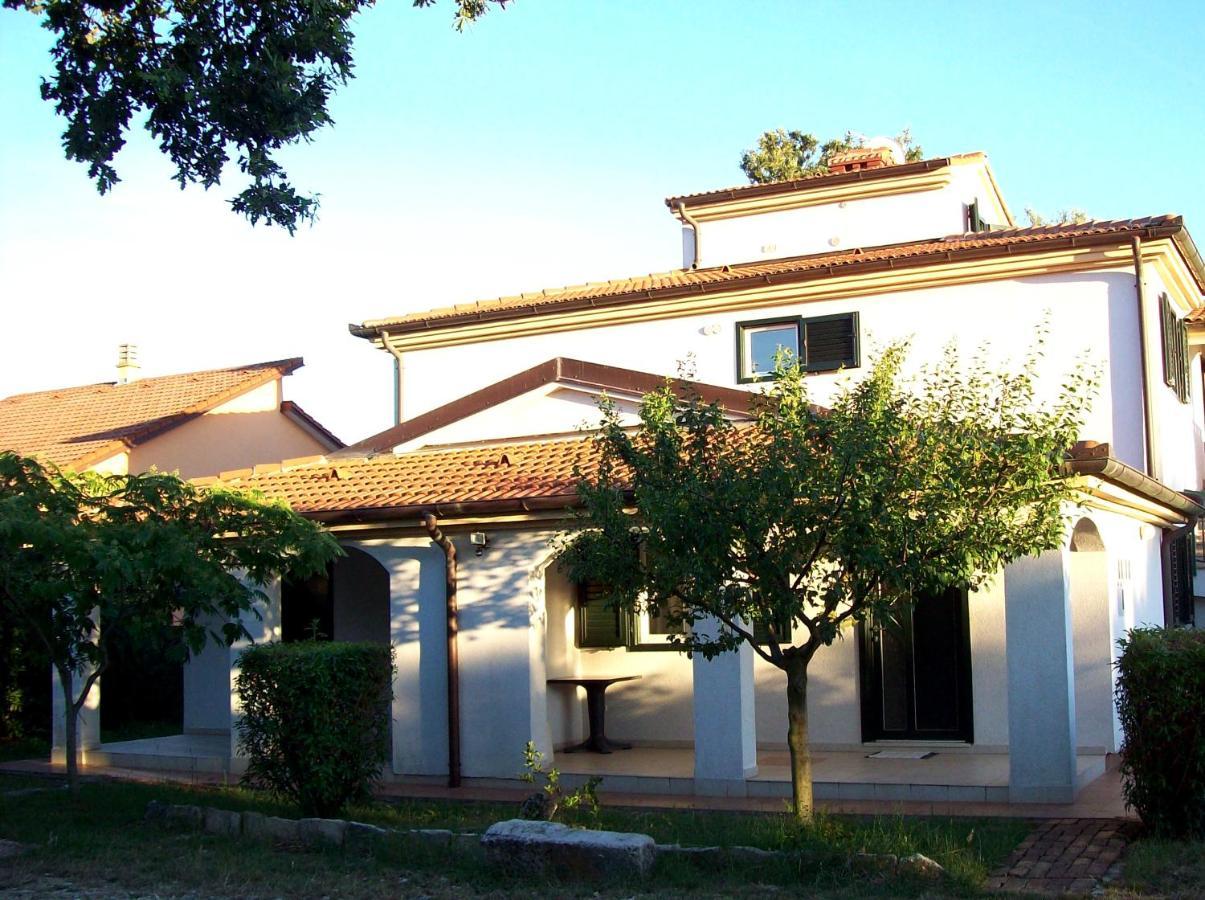 Apartman Dora Pula Bagian luar foto