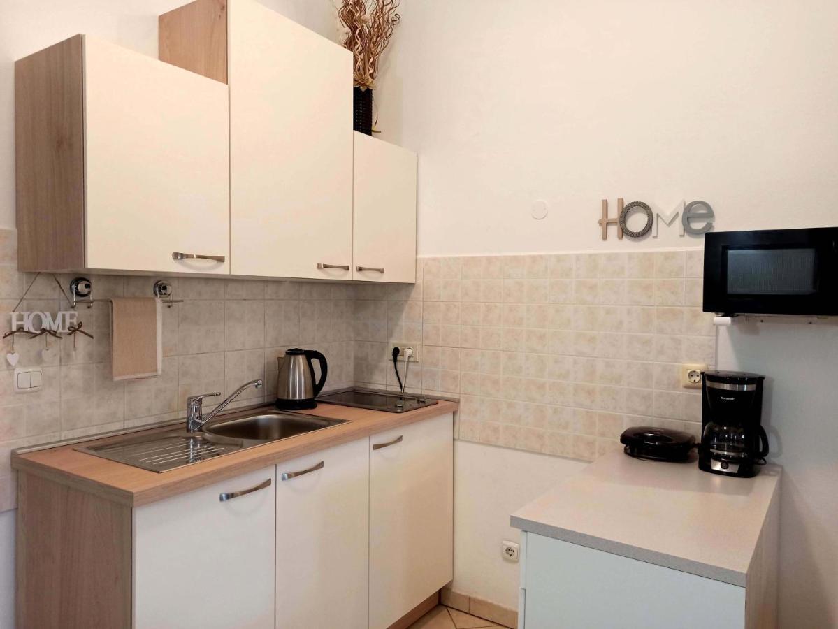 Apartman Dora Pula Bagian luar foto